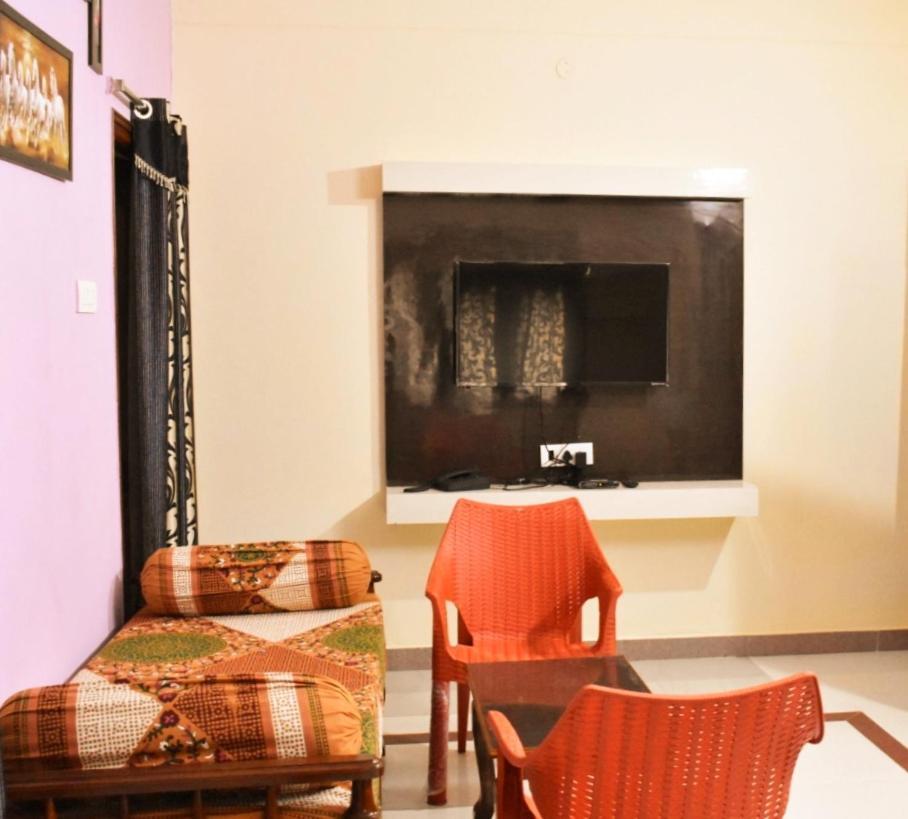 Sannidhi Service Apartments Tirupati Luaran gambar